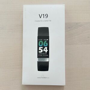 MorePro V19 Black Wearable Fitness Tracker NIB